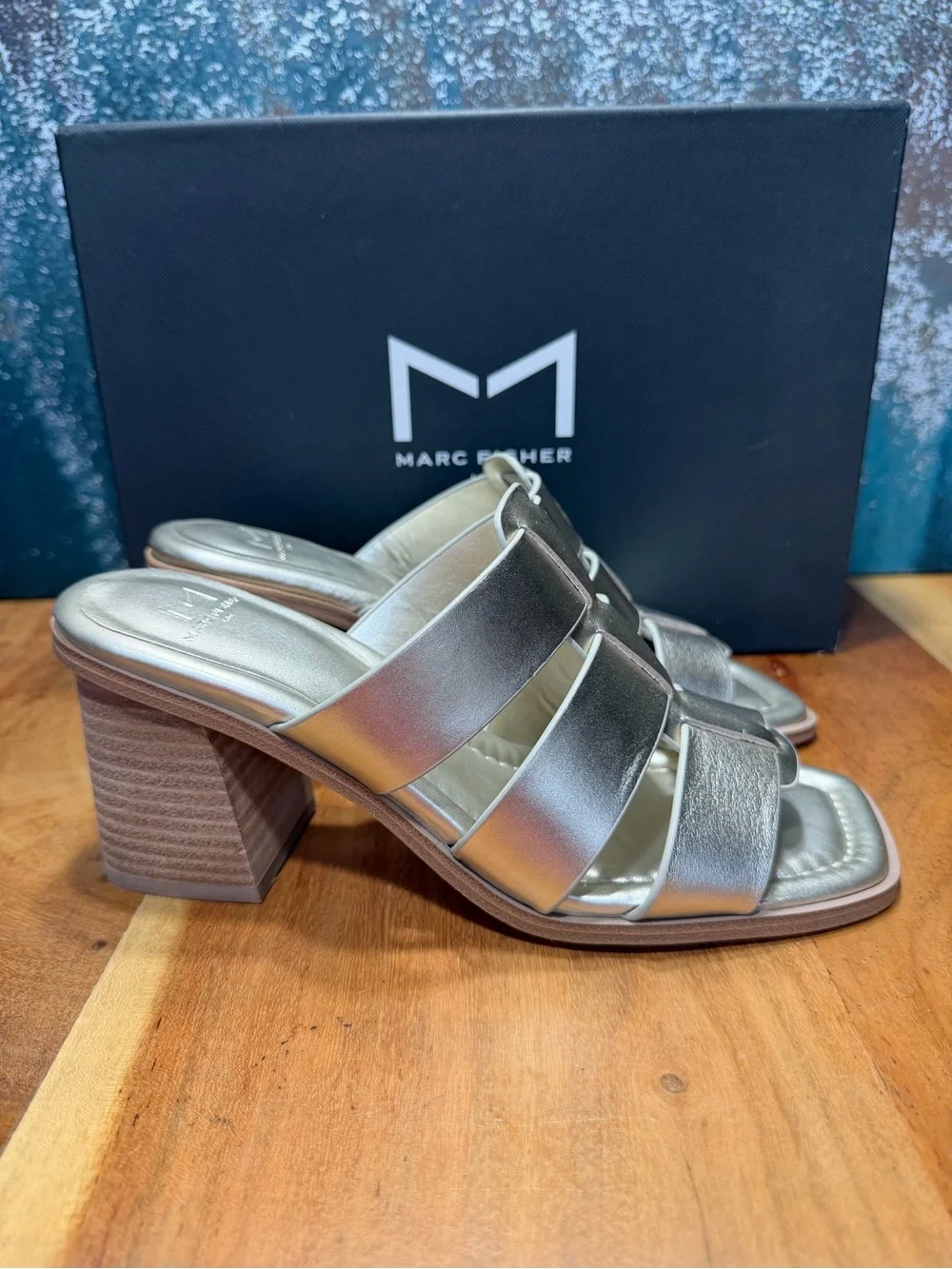 Marc Fisher Metallic Y2K Inspired Louisa Leather Mule Heels Silver Size 7 NIB